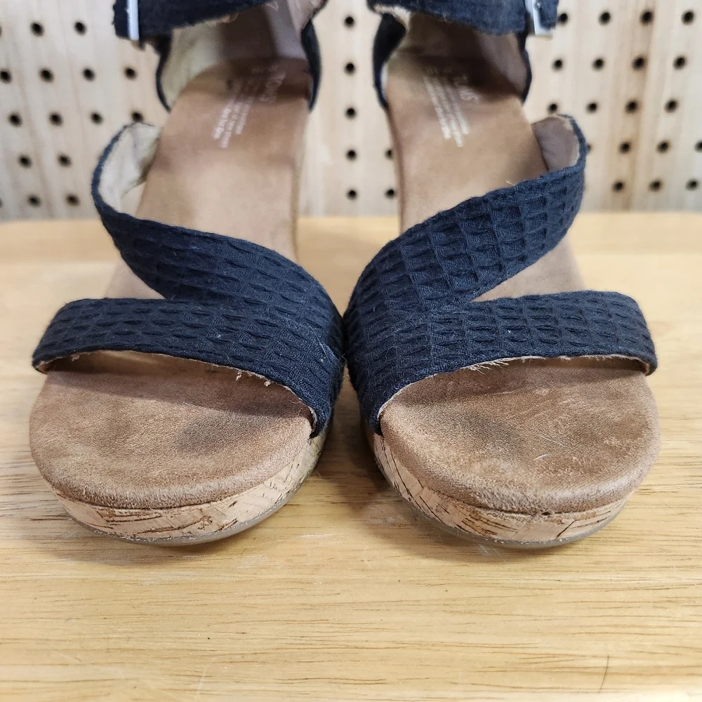 TOMS Women's Cork Platform Clarissa Wedges NAVY Cross Strap Sandals Size 10W
